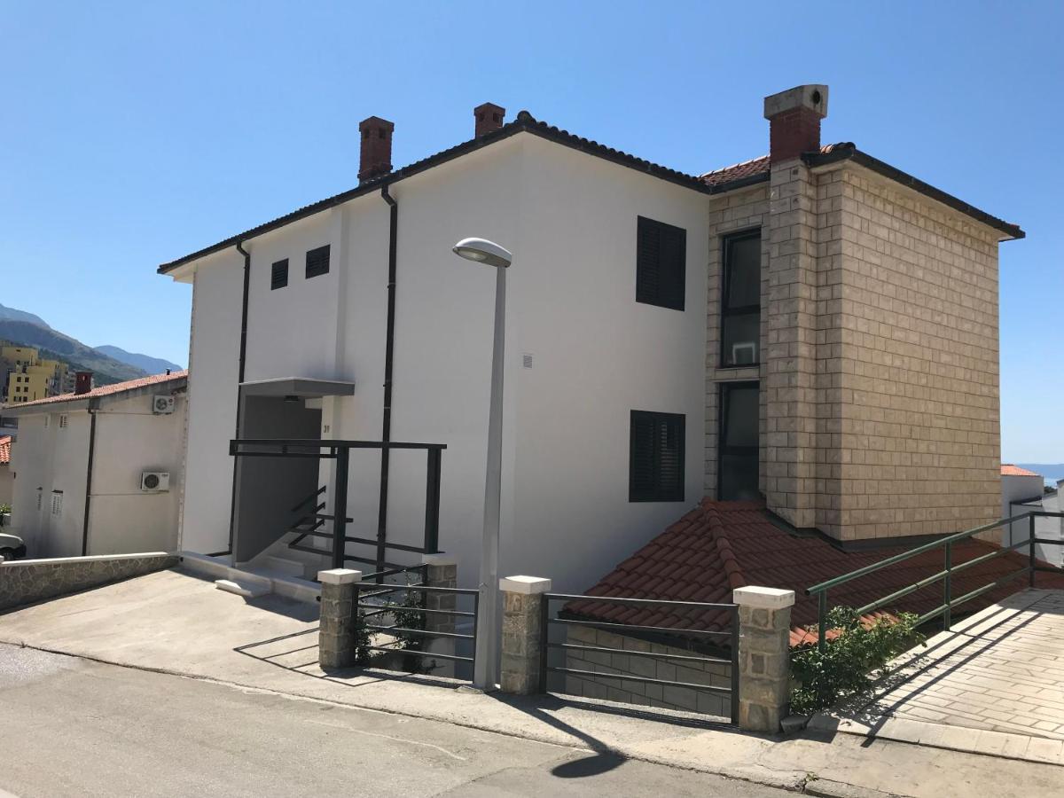 Apartments Tonkita With Jacuzzi Makarska Exterior photo